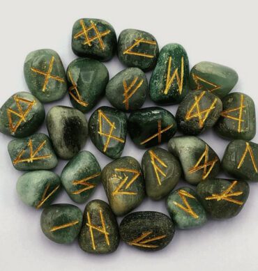 Green Aventurine Engraved Rune Set 2 1